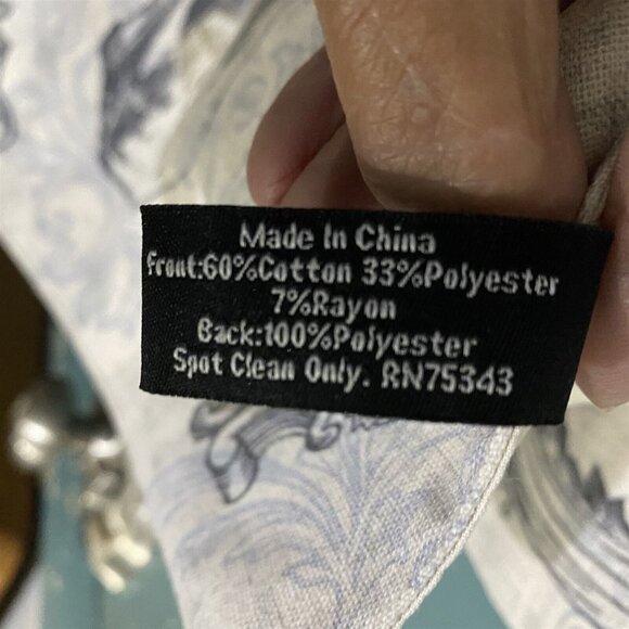 Cynthia Rowley Table Runner Halloween Skull Roses Pink Black Gothic NEW Party - Picture 7 of 7